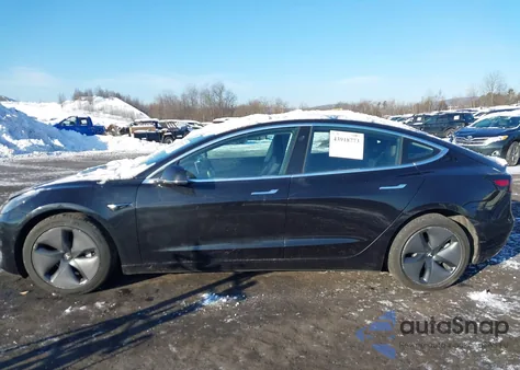 2018 Tesla Model 3 Long Range/Performance из США, поврежденный, VIN 5YJ3E1EB1JF070625